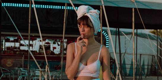 Η Τζωρτζίνα Λιώση είναι η λολίτα της αθηναϊκής θεατρικής σκηνής