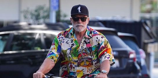 Ο Arnold Schwarzenegger στα 72 του ντύνεται αφόρητα cool