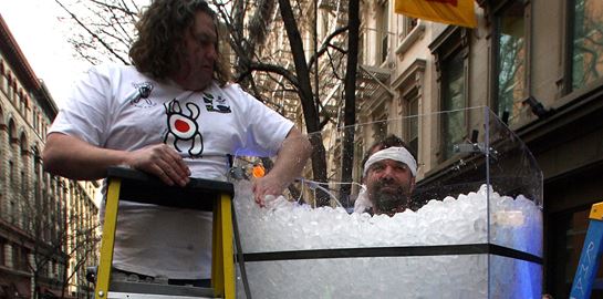 Τα κατορθώματα του ατρόμητου Iceman γίνονται ταινία