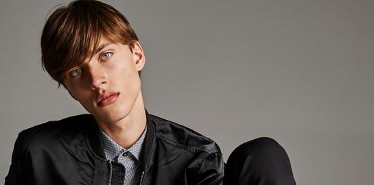 Ο σύγχρονος τρόπος για να υιοθετήσεις το total black look