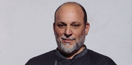 Ο Νίκος Σκλήρας έκανε κάποτε τη Meryl Streep να παραμιλά με τις γεύσεις του