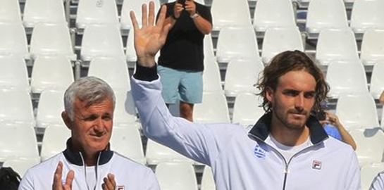 Και κάπως έτσι, ο Στέφανος Τσιτσιπάς ανακοίνωσε ότι διακόπτει τη συνεργασία με τον πατέρα του