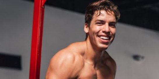 Η καλύτερη άσκηση για τρικέφαλους από τον γιο του Arnold Schwarzenegger