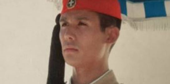 O Σωτήρης Κοντιζάς έγινε viral την 25η Μαρτίου