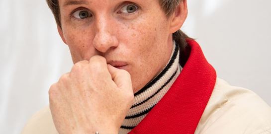 Η διαγαλαξιακή επιλογή του Eddie Redmayne για τον καρπό του