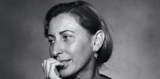 Miuccia Prada: Η γυναίκα που άλλαξε την αντρική μόδα