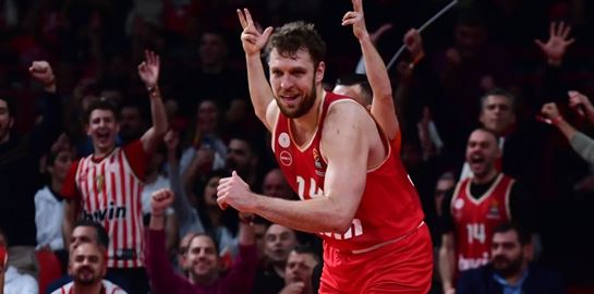 Μυθικός Sasha Vezenkov σκόραρε 45 πόντους και συνέτριψε τη Μπάγερν