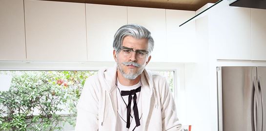 Τα KFC μετέτρεψαν για κάποιο λόγο τον Colonel Sanders σε influencer