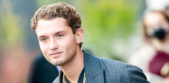 Ο γιος του Jude Law έχει το στυλ του πατέρα του