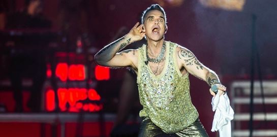 Ο Robbie Williams κάνει στριπτίζ στο ντοκιμαντέρ για τη ζωή του στο Netflix