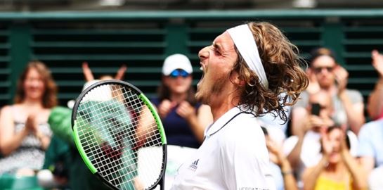 Σε άλλα νέα, ο Στέφανος Τσιτσιπάς πείστηκε να κάνει το εμβόλιο κατά της Covid-19