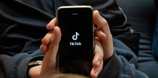 Ταινίες και σειρές στο TikTok, το νέο trend