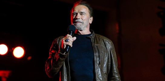 O Arnold Schwarzenegger ανυπομονεί να συνεργαστεί ξανά με τον Danny DeVito