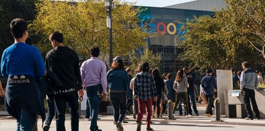 Οι μισθοί που &#39;παίζουν&#39; για τους εργαζόμενους στη Google