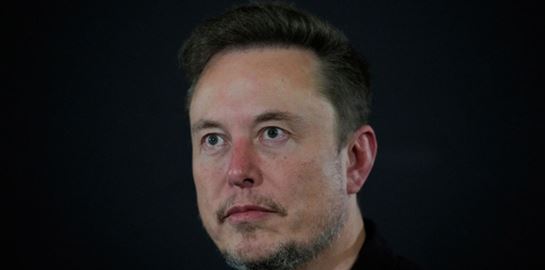 O Elon Musk κατηγορεί την AI της Google για ακραίο ρατσισμό