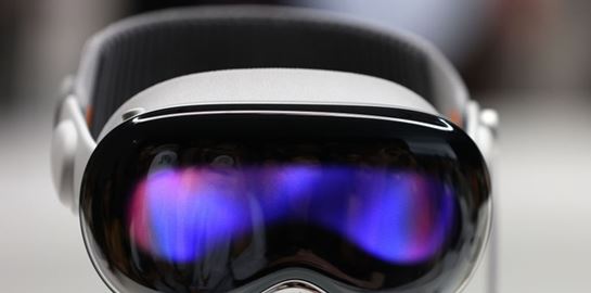 Apple Vision Pro: Όνειρο ή εφιάλτης του μέλλοντος;