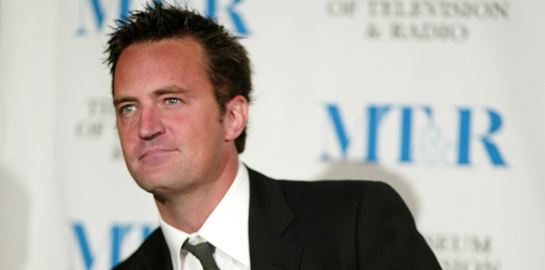 Τα &#39;Φιλαράκια&#39; συνόδευσαν τον Matthew Perry στην τελευταία του κατοικία