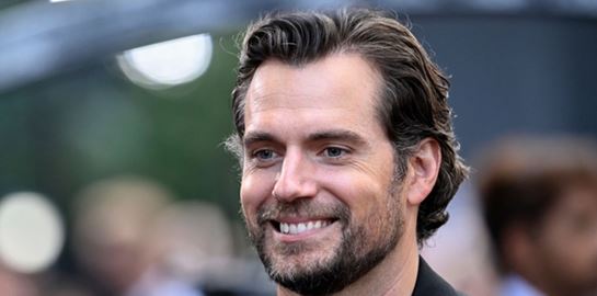 Ένα ακόμα έπος για τον Henry Cavill