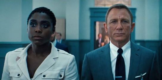 Μία αγαπημένη παράδοση επιστρέφει στη νέα ταινία του James Bond