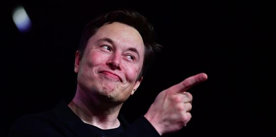 O Elon Musk μόλις έγινε ο πιο πλούσιος άνθρωπος στον πλανήτη