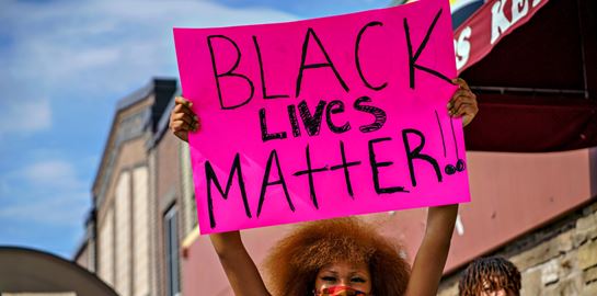 Όλοι έχουμε δικαίωμα στην ανάσα. Ή μήπως όχι;