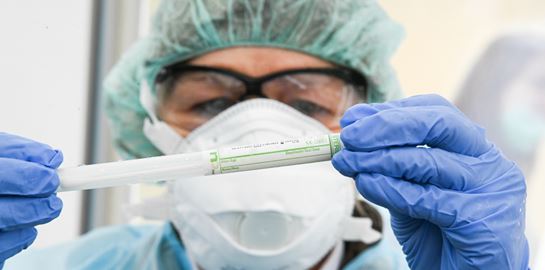 Κορονοϊός: 14 κρίσιμες ερωτήσεις βρίσκουν επιστημονική απάντηση