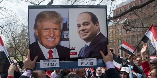 Μετά τον Trump, ο στρατάρχης Σίσι έπιασε φιλίες με τον Macron