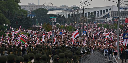 Ισχυρές διαδηλώσεις ενάντια στον Λουκασένκο πραγματοποιήθηκαν στη Λευκορωσία