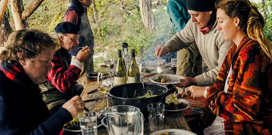 Βγαίνοντας μέσα, μπαίνοντας έξω