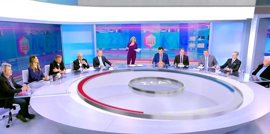 Όσα έμαθα παρακολουθώντας τις εκλογές τοπικής αυτοδιοίκησης στην τηλεόραση