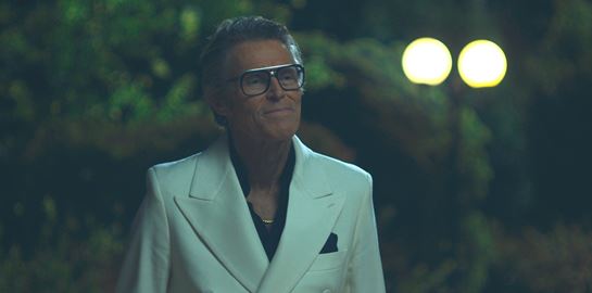 Στο The Birthday Party που γυρίστηκε στην Ελλάδα, ο Willem Dafoe είναι ένας σύγχρονος Ωνάσης