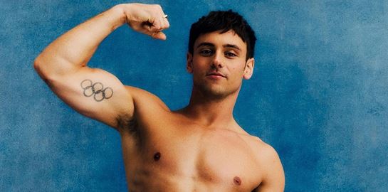 Tom Daley, ο βρετανός Ολυμπιονίκης που πλέκει όταν δεν προπονείται για τους Ολυμπιακούς Αγώνες