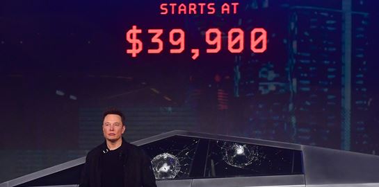 Ο Elon Musk εξωθεί τους εργαζόμενους της Tesla στο συνδικαλισμό