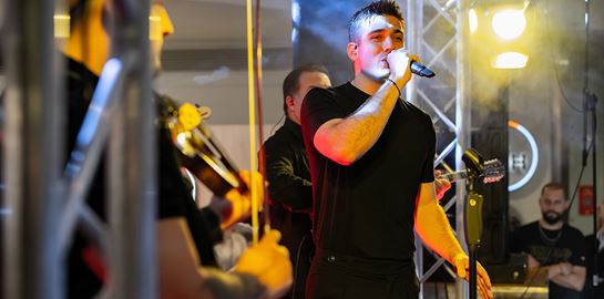 Live Stage στο Athens Metro Mall με τον Λάμψη 92,3
