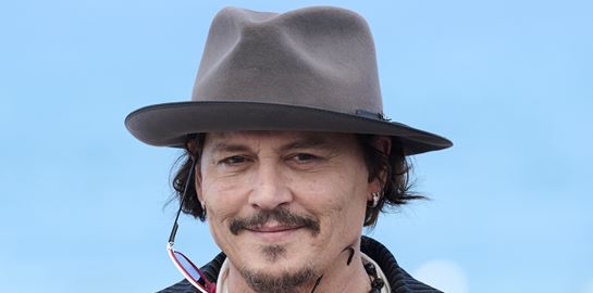 O Johnny Depp ζει μια σαπουνόπερα - ή τουλάχιστον έτσι λέει