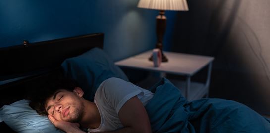 5 τρόποι για να χάνεις βάρος στον ύπνο σου