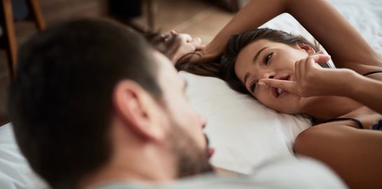 Σεξουαλικές φαντασιώσεις που οι γυναίκες δε λένε