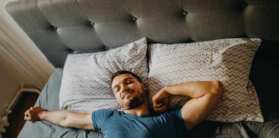 Σε αυτήν τη δουλειά πληρώνεσαι 21.000 ευρώ για να κοιμάσαι