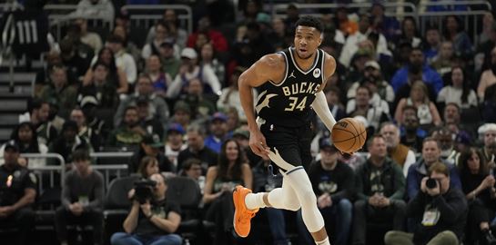 Ο Γιάννης Αντετοκούνμπο έκανε ένα απίθανο ρεκόρ