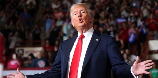 Πασίγνωστο συγκρότημα έριξε &#39;άκυρο&#39; στον Donald Trump