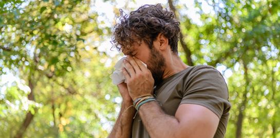 Οι αλλεργίες που κυκλοφορούν το καλοκαίρι - Δες αν τις έχεις