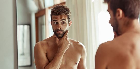 4 κόλπα για να γίνεις πιο γοητευτικός χωρίς να ξοδέψεις ευρώ