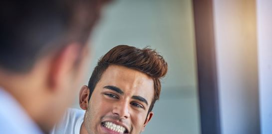 7 αισθητικές επιλογές για τέλεια οδοντοστοιχία