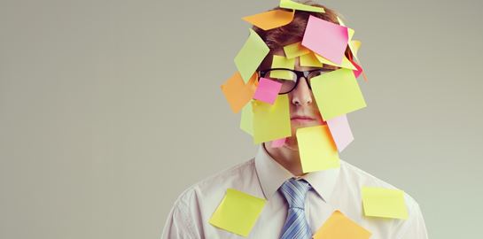 6 κόλπα για να βελτιώσεις τη μνήμη σου αν έχεις πατήσει τα 30