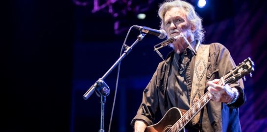 Έφυγε από τη ζωή ο σπουδαίος μουσικός Kris Kristofferson