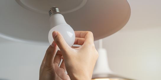 Έρευνα: Η Gen Z ούτε μια λάμπα δε μπορεί να αλλάξει