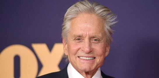 Ο Michael Douglas μέχρι χθες δεν ήξερε ότι έχει μία εξίσου διάσημη ξαδέρφη