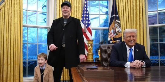 Γιατί το X του Elon Musk θα δώσει 10 εκατ. δολάρια στον Trump