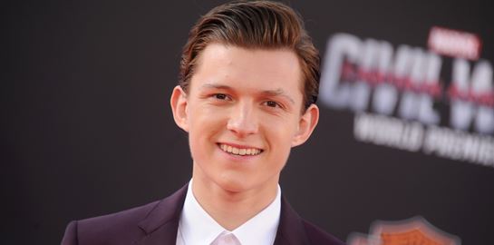 Ο Tom Holland γίνεται Ρωμαίος στο θέατρο