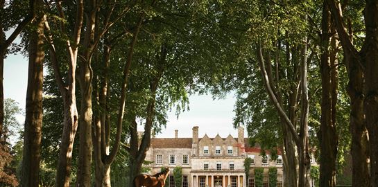 Η Emblems Collection καταφθάνει στο Ηνωμένο Βασίλειο με το Luckham Park Hotel &amp; Spa